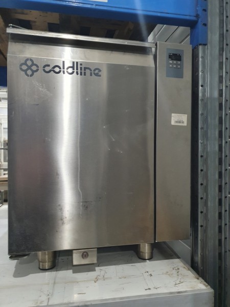 Стол морозильный Coldline TS09/1ВR